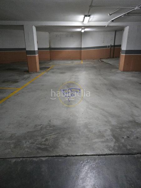 Foto 324634e7-4f11-4e49-9d4a-5fcf608df715. Parking coche plaza de garaje cómoda detrás de povisa en Vigo