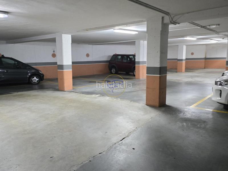 Foto 4bda5020-d79d-4eec-8f6e-6dbb6401fefd. Parking coche plaza de garaje cómoda detrás de povisa en Vigo