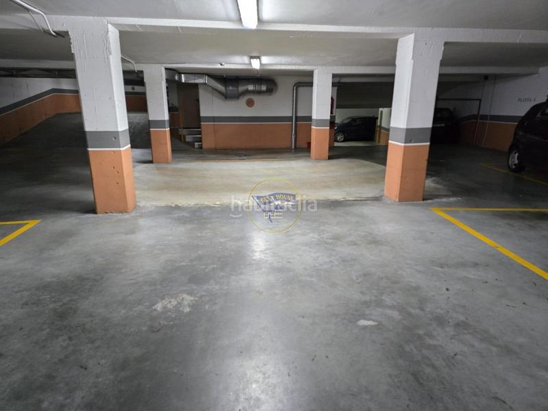 Foto 7dca393a-2397-4499-9285-1d2b0a0923a1. Parking coche plaza de garaje cómoda detrás de povisa en Vigo