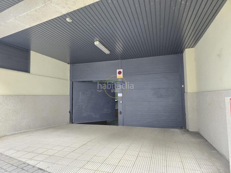 Foto ab20e048-62d2-45ae-9a05-f124813d48ce. Parking coche plaza de garaje cómoda detrás de povisa en Vigo