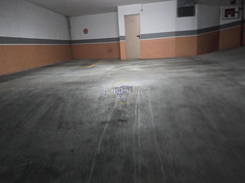 Foto b8a29081-a091-4e5a-9604-8ac01e1cbd21. Parking coche plaza de garaje cómoda detrás de povisa en Vigo