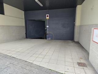 Car parking in O Castro. Plaza de garaje cómoda