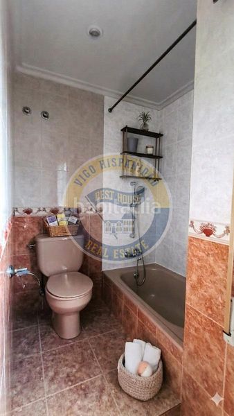 Foto 0b50a93a-e04b-418a-a9aa-a1a69b205e10. Casa amb calefacció aparcament a Cabral - Candeán Vigo