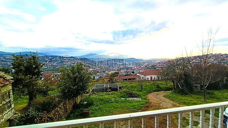 Foto 8f1b2c4d-8610-472e-a9ba-c944dde2daec. Casa amb calefacció aparcament a Cabral - Candeán Vigo