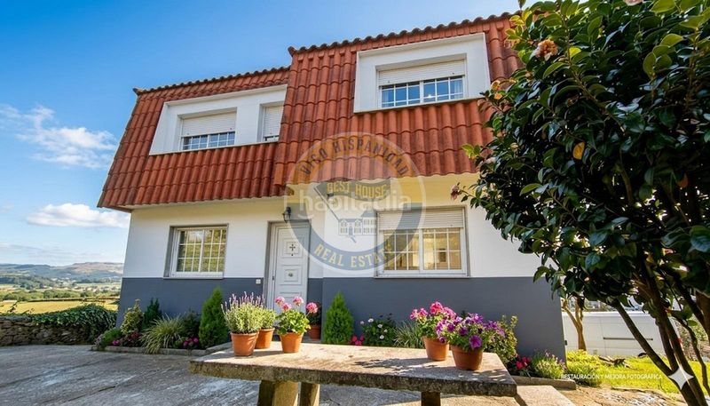 Foto ddd771ef-fd63-4d73-8840-9e26ad5a8abf. Casa amb calefacció aparcament a Cabral - Candeán Vigo