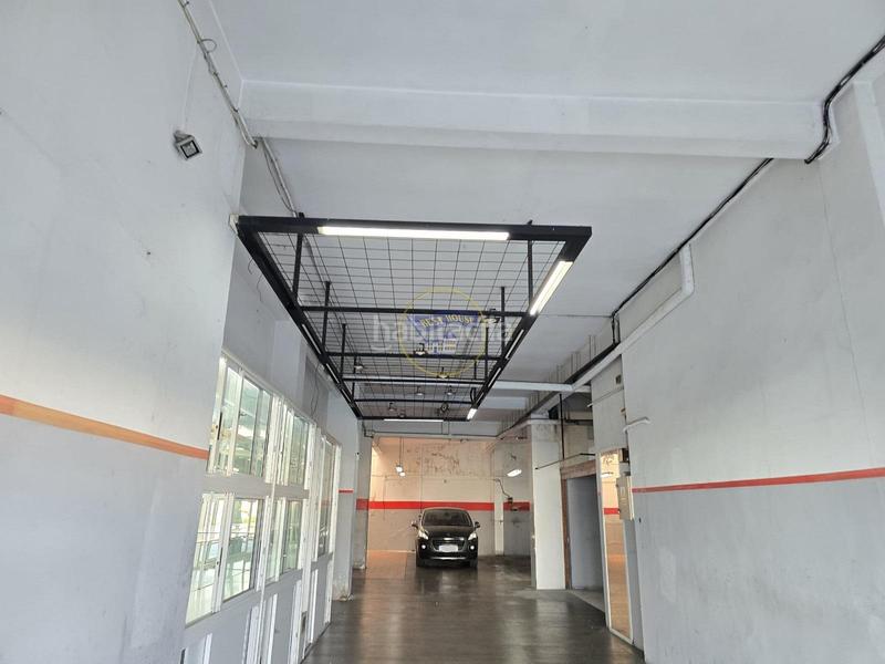 Foto 66fdaa38-dc8d-4e47-bd2b-1f30cc8c0efc. Alquiler local comercial  con entrada de vehículos en Vigo