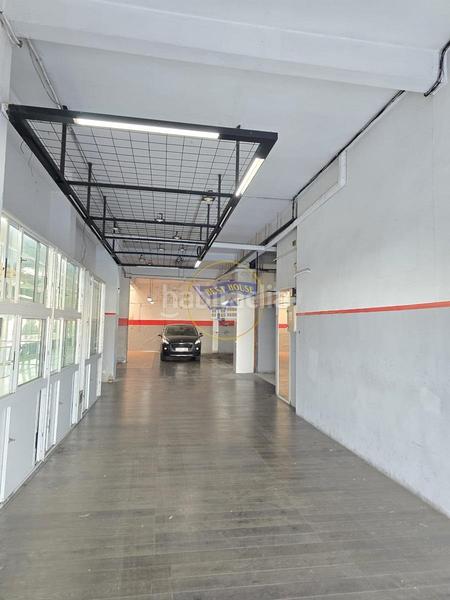 Foto 6d7e52f7-bad8-48d8-aeb0-ec5bb171068d. Alquiler local comercial  con entrada de vehículos en Vigo