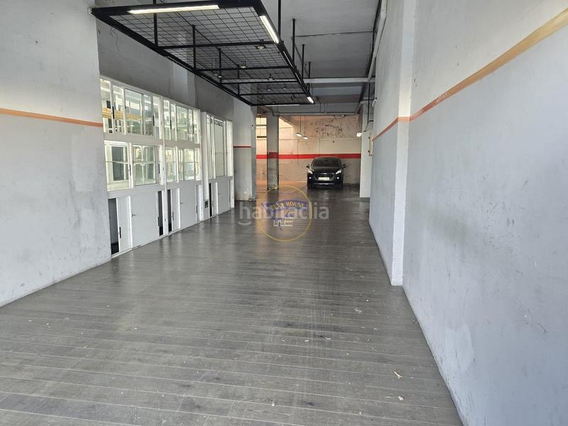 Foto ace97e22-f523-49d3-a1c0-79b7d9e6157b. Alquiler local comercial  con entrada de vehículos en Vigo