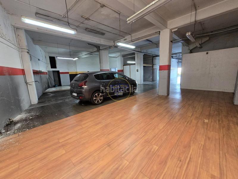 Foto b97efefb-3ac5-46f9-9f1e-889af8e23f52. Alquiler local comercial  con entrada de vehículos en Vigo