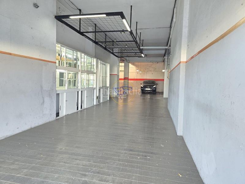 Foto b5fea99d-da8b-47aa-a030-c10397428556. Lloguer local comercial a Fátima Vigo