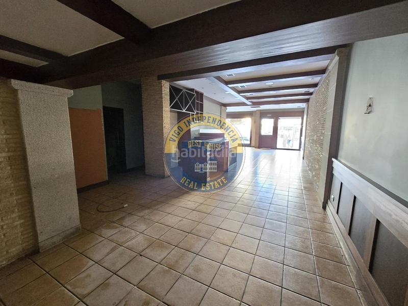 Foto 4d149217-b288-4ec2-92b1-4734fddb0116. Local comercial cafeteria con salida de humos y licencia de actividad en Vigo