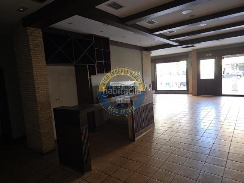 Foto 8595cf96-dc3d-4aae-9f4d-e19492316f74. Local comercial cafeteria con salida de humos y licencia de actividad en Vigo