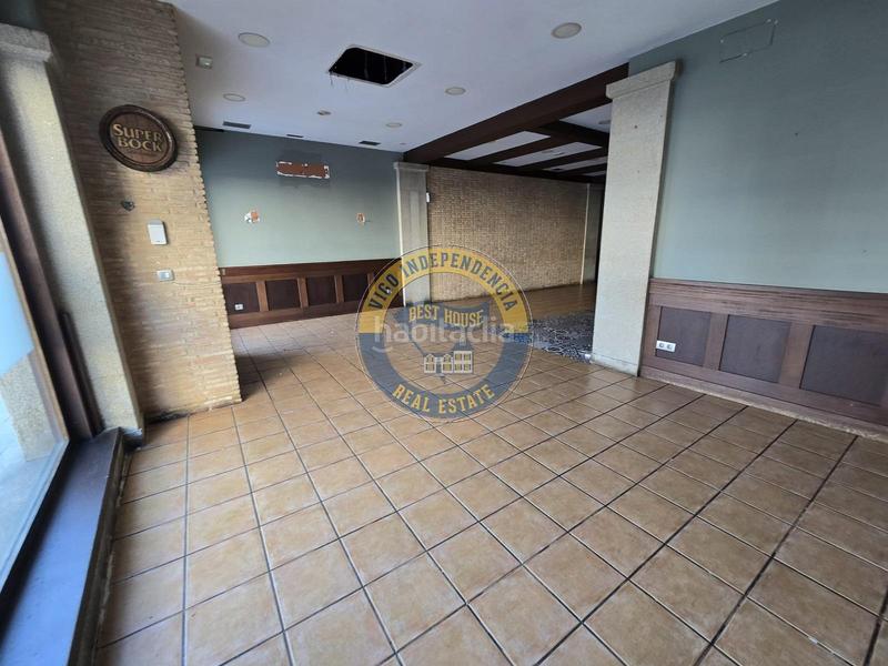Foto c0d38a97-aa0b-4e8c-a505-8982dc8544e4. Local comercial cafeteria con salida de humos y licencia de actividad en Vigo