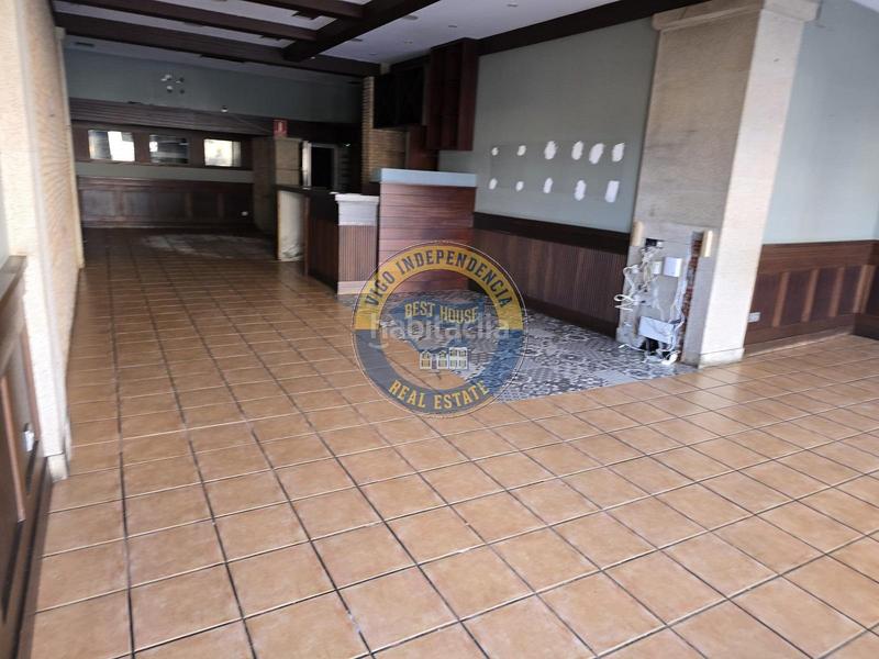 Foto d54f39d5-fd33-454c-84a1-9bdfa5470eb8. Local comercial cafeteria con salida de humos y licencia de actividad en Vigo