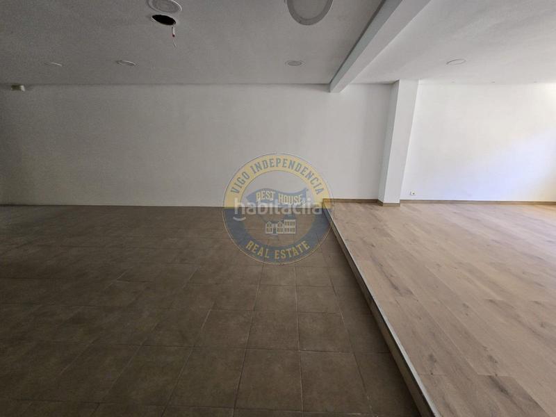 Foto 34bb5fc0-427e-41e0-a3ac-9685dc52ae28. Alquiler local comercial cafetería con excelente ubicación en Vigo