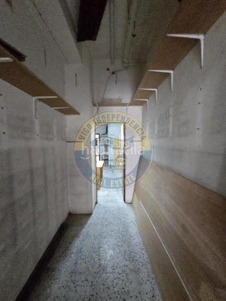 Foto cd706b04-e07d-4b74-8788-eda0c35554e0. Alquiler local comercial cafetería con excelente ubicación en Vigo