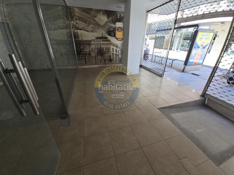 Foto 03115abf-bdfd-4f2b-a7aa-96ab09f82426. Location local commercial dans Camelias - Pi y Margall Vigo