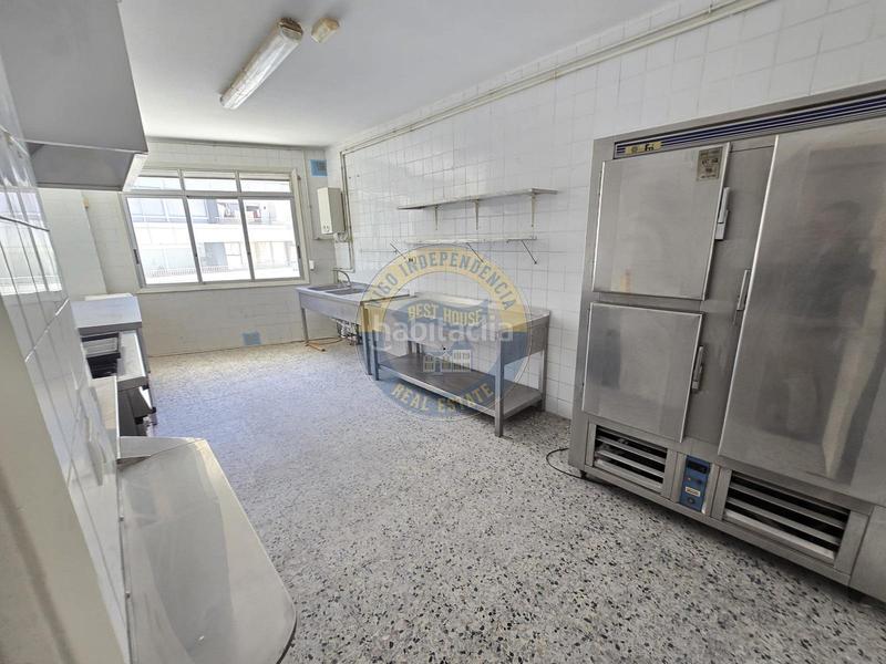 Foto 8da3f01c-b575-4278-a75b-229074f6c888. Location local commercial dans Camelias - Pi y Margall Vigo