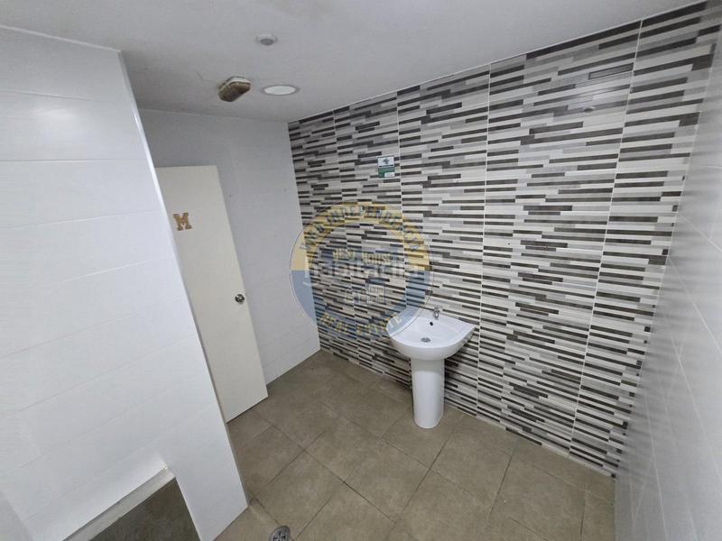 Foto 909e6a03-57c3-4a14-9b01-a4c3e4b3c59e. Location local commercial dans Camelias - Pi y Margall Vigo