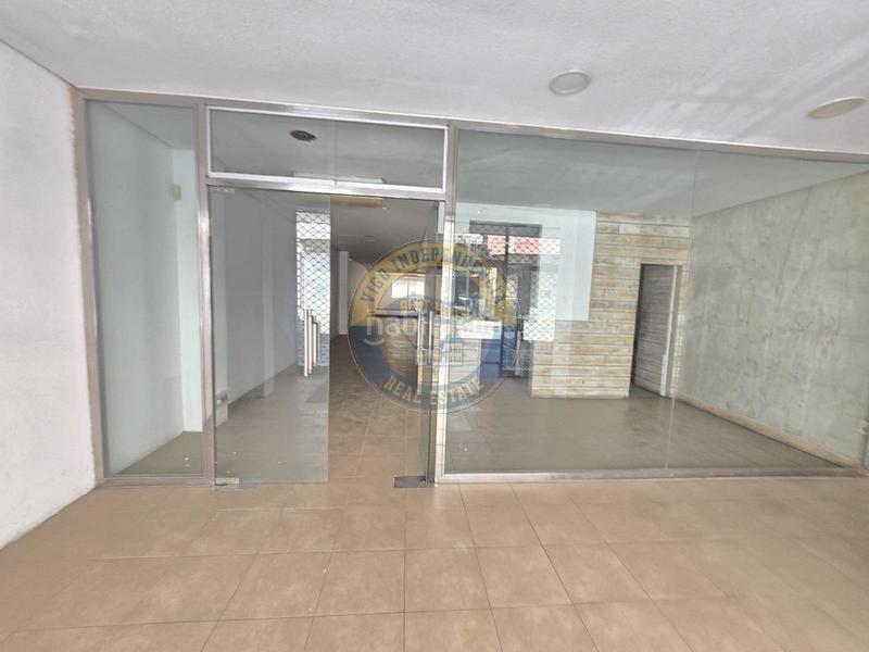 Foto b51de194-9285-4ea2-8cdd-27e36c589cf9. Location local commercial dans Camelias - Pi y Margall Vigo