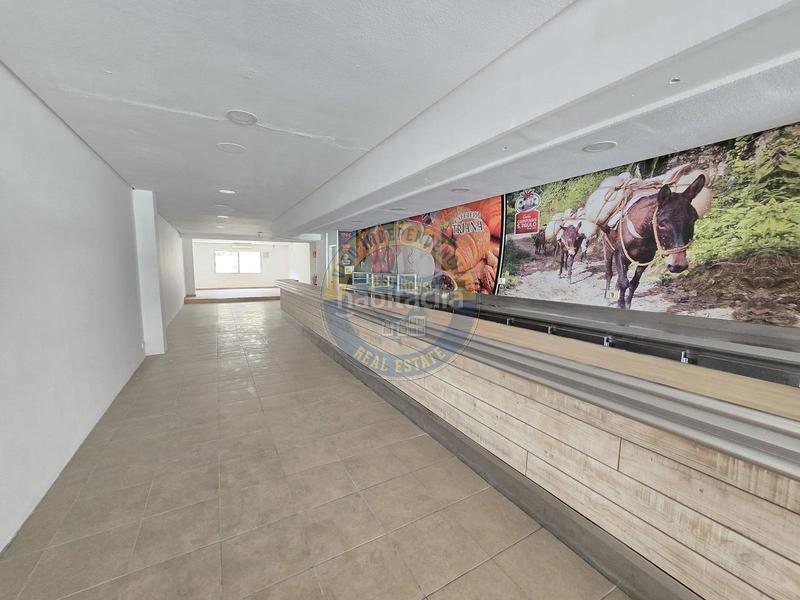 Foto bc43778c-1a29-4256-9412-41cf94ce491c. Location local commercial dans Camelias - Pi y Margall Vigo