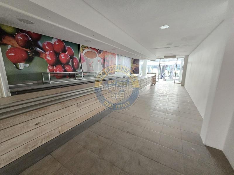 Foto 1c648544-cabb-481c-a26f-8176cff371fe. Rent business premise in Camelias - Pi y Margall Vigo