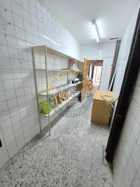 Foto 3e22848d-4e95-4008-97a7-8109b2d954d6. Rent business premise in Camelias - Pi y Margall Vigo