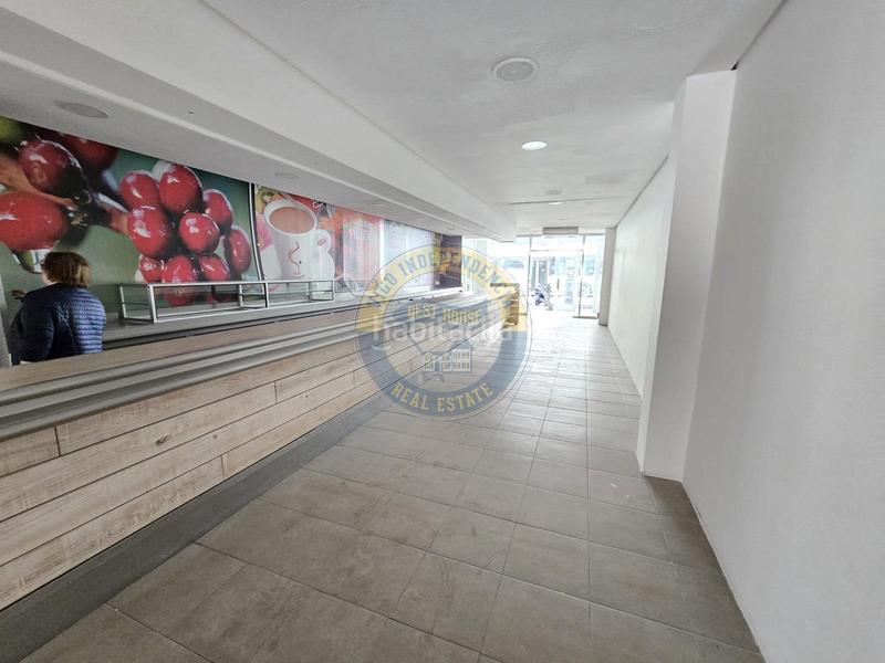 Foto 564cdb18-579b-443c-b1dc-52acdc354625. Rent business premise in Camelias - Pi y Margall Vigo