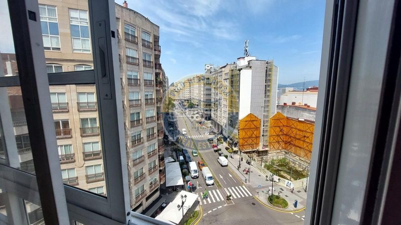 Foto 360983e7-514e-4a5d-82e7-ac54c7d3e75d. Pis amb calefacció aparcament a Centro - Areal Vigo