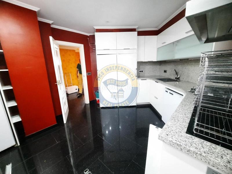 Foto a6526258-936a-4801-91ad-1ee2b60f1c01. Appartamento con riscaldamento parcheggio in Centro - Areal Vigo