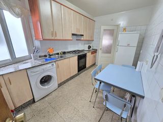 Miete Etagenwohnung  Calle menendez pelayo. Estudiantes, piso de 3 dormitorios amueblado proximo a peritos y