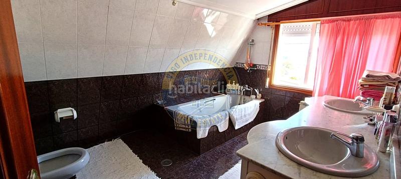 Foto 287a3472-a246-4955-bf05-844783b0dfaa. Casa con riscaldamento parcheggio in Coruxo - Oia - Saiáns Vigo