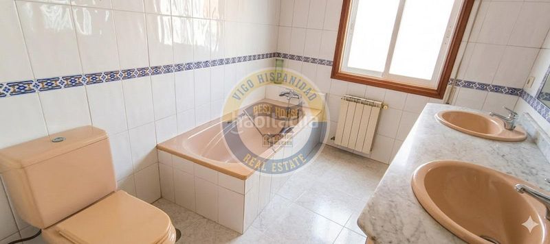 Foto 52c2f2ef-8a02-4da3-82b9-691cbcdd6de9. Casa amb calefacció aparcament a Coruxo - Oia - Saiáns Vigo