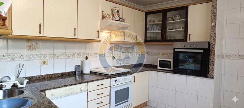Foto 5f2e0f4c-b2c4-410c-a902-391c6b0215b1. Casa amb calefacció aparcament a Coruxo - Oia - Saiáns Vigo