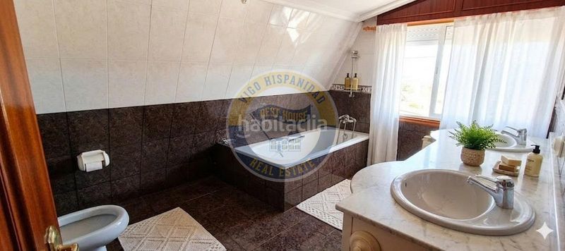 Foto f4cd9097-f458-4fa6-8dc4-5b8d791041dc. Casa amb calefacció aparcament a Coruxo - Oia - Saiáns Vigo