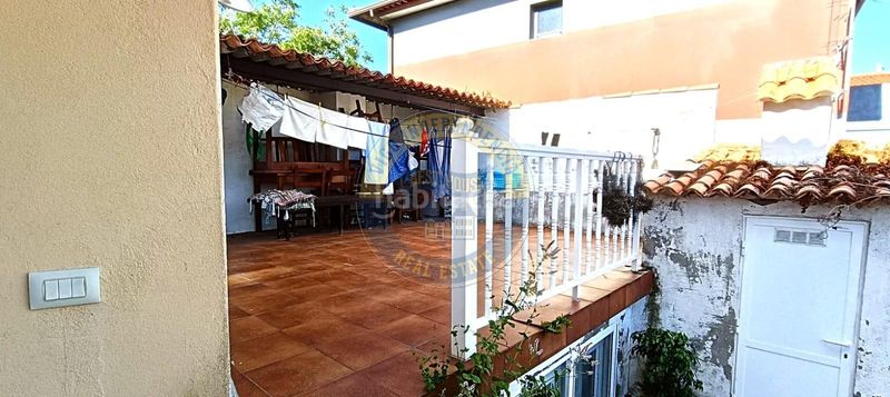 Foto fce1b55a-2156-4860-8f74-568657b2d2cb. Casa amb calefacció aparcament a Coruxo - Oia - Saiáns Vigo