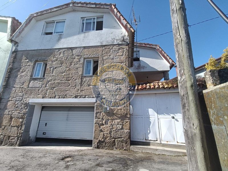 Foto fd8c95d5-f731-4e3c-9c15-4b487aaa0cc4. Casa amb calefacció aparcament a Coruxo - Oia - Saiáns Vigo
