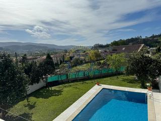 Chalet en Gondomar. Espectacular casa con amplio terreno, en el entorno de gondomar
