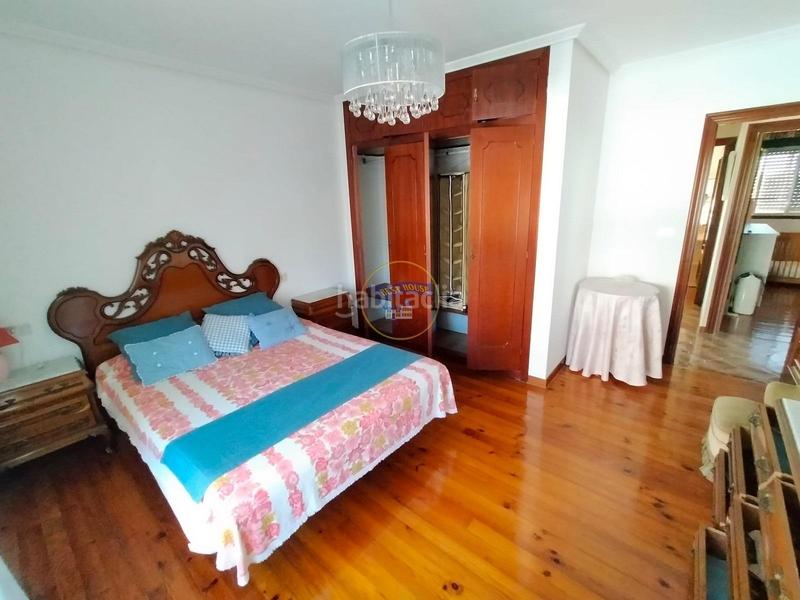 Foto 1c8f900b-c85c-4b83-b55d-4261a484cf52. Alquiler piso  amueblado de 3 dormitorios con garaje y zonas comunes en Vigo