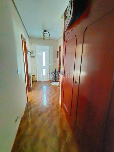Foto e5fc3011-486f-46a9-b7ad-3aac8525d870. Alquiler piso  amueblado de 3 dormitorios con garaje y zonas comunes en Vigo