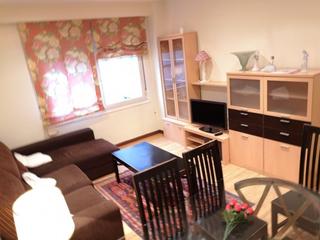 Location Appartement  Calle gran via. Piso de tres dormitorios amueblado. comunidad y calefcción inclu