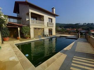 Chalet à Rosal (O). Espectacular chalet con piscina y vistas despejadas