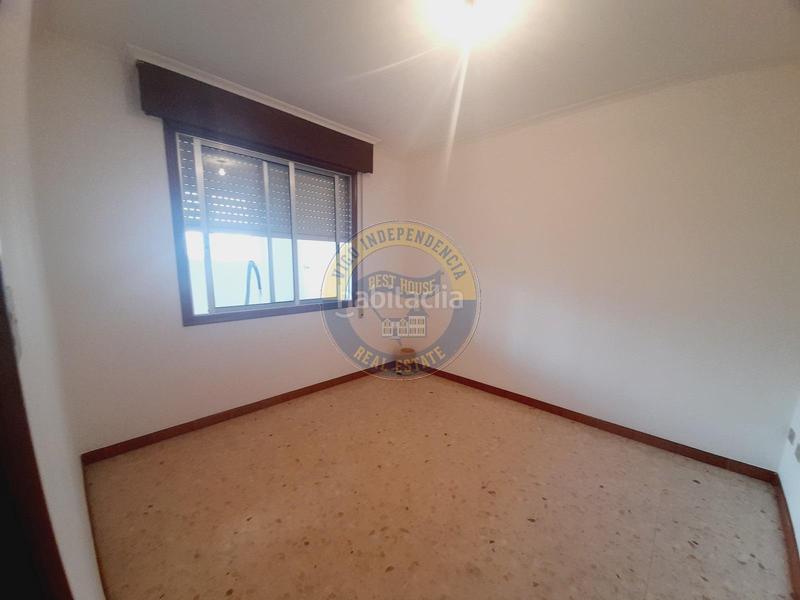 Foto 4c7bef76-4a3f-4c61-bc24-51a0f8796724. Piso  de tres dormitorios próximo al calvario en Vigo