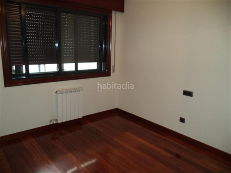 Foto 90f227e3-762b-4333-bc6d-1f965c6a7978. Location appartement avec chauffage parking dans O Castro Vigo