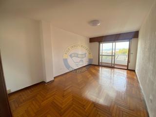 Location Appartement  Calle pintor colmeiro. Luminoso piso sin amueblar
