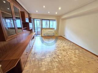 Location Appartement  Calle pi i margall. Acogedor piso de 3 dormitorios con plaza de garaje en el entorno