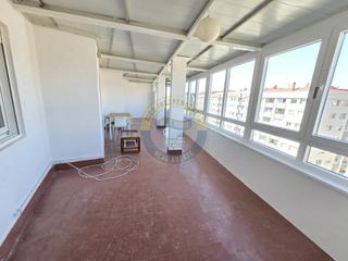 Location Attique  Avenida portanet. Ático de dos dormitorios sin amueblar, con gran terraza en balaí