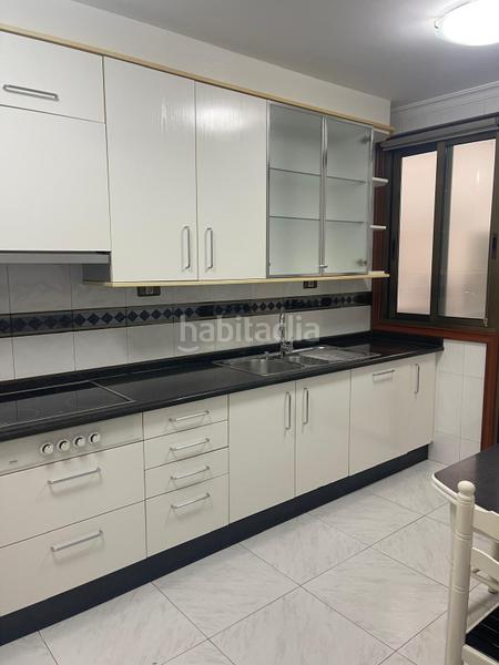 Foto 10558b53-9003-4aab-bdb7-0a7f41b0d577. Rent flat with heating parking in Plaza España - Corte Inglés Vigo