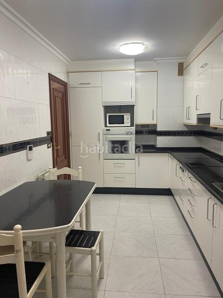 Foto c229483a-ea0e-480c-b23c-a45cbaefa367. Rent flat with heating parking in Plaza España - Corte Inglés Vigo