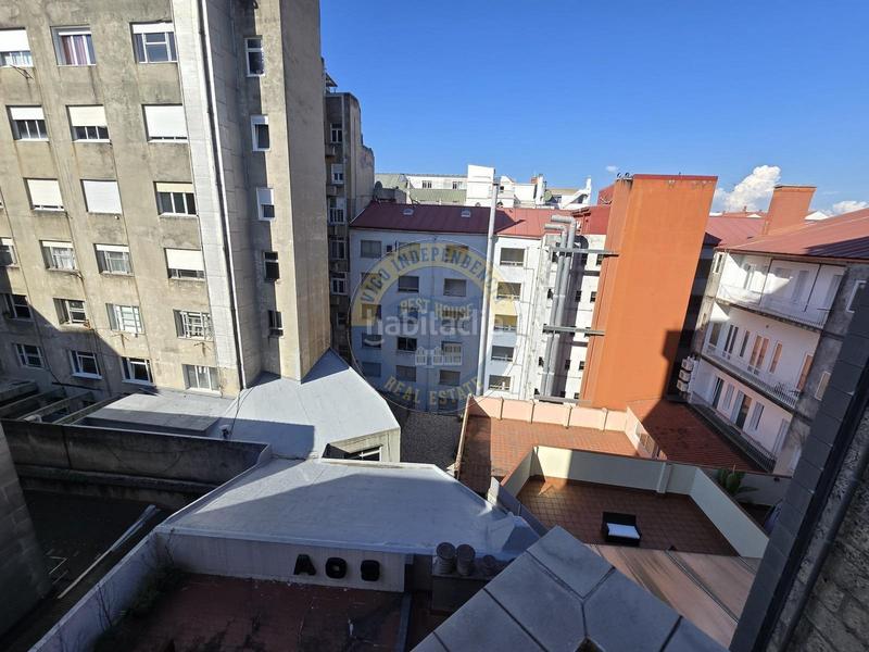 Foto 268ba975-84ac-4d96-8910-7870390f4643. Location bureau avec chauffage dans Centro - Areal Vigo